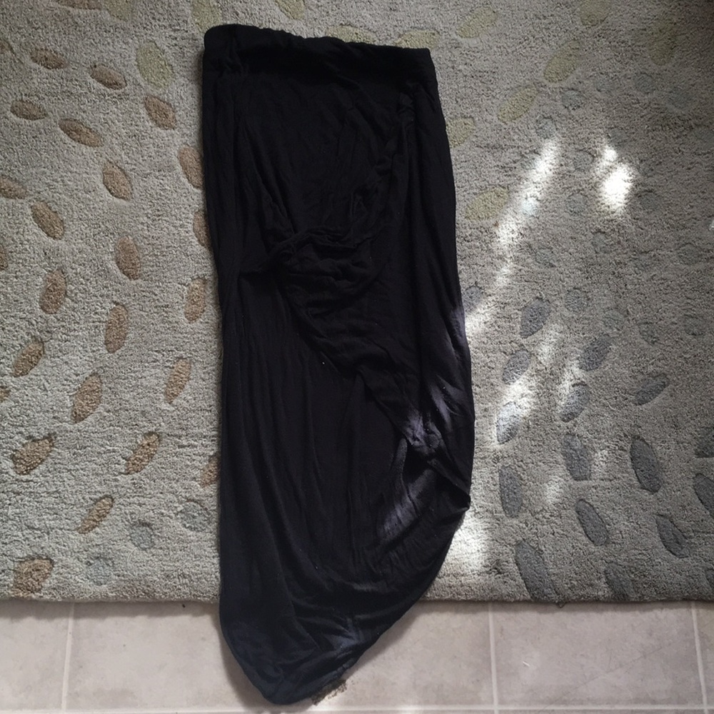 Black high-low skirt